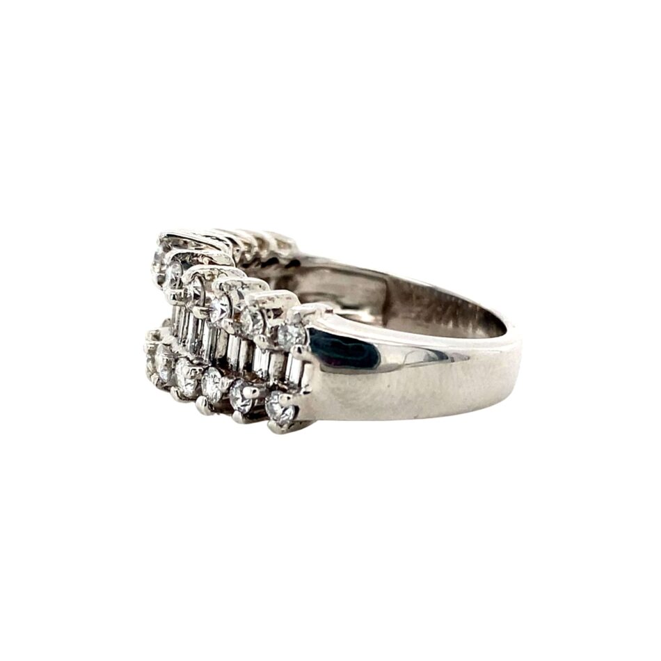 14K White Gold 1.00ctw Round & Baguette Diamond Fashion Ring - Image 3