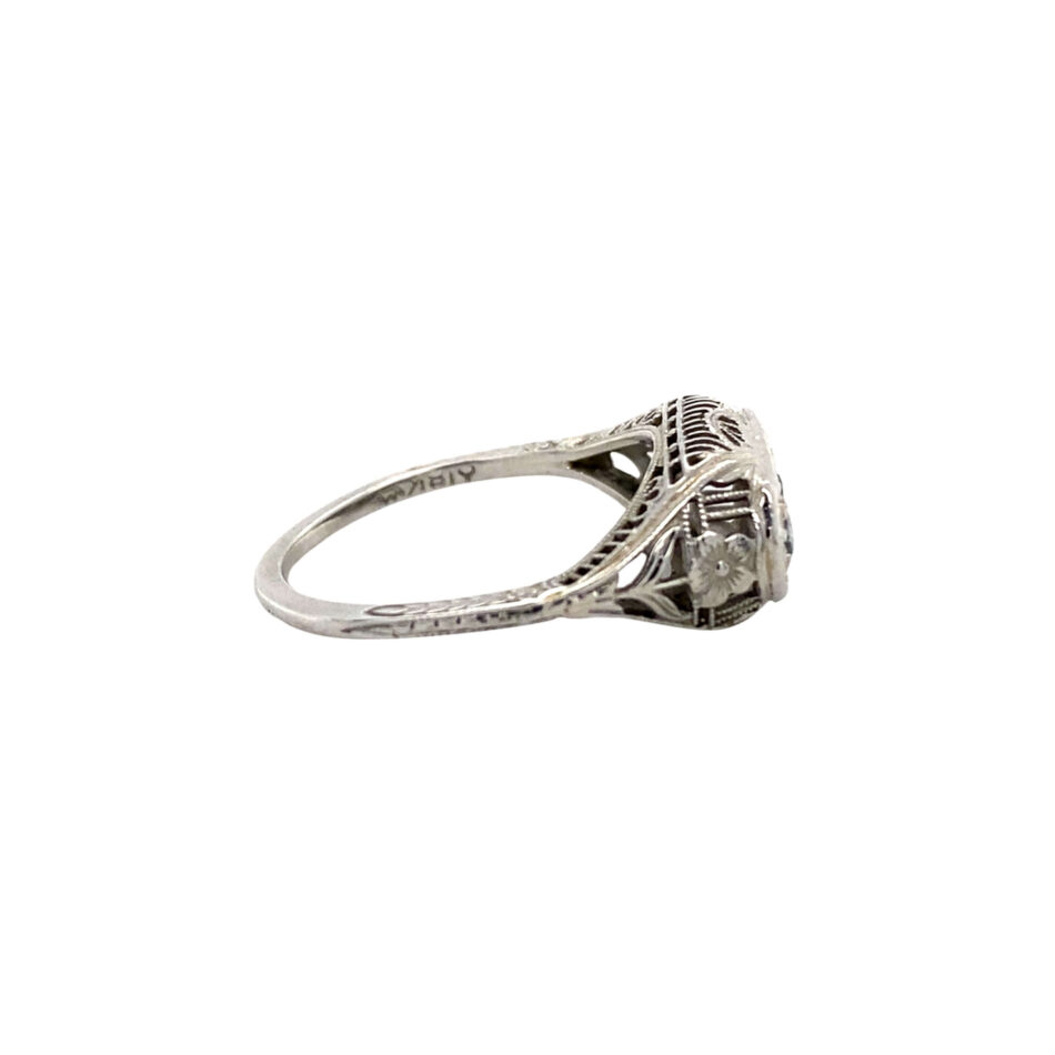 18K White Gold Three-Stone Green Diamond Ring - Image 5