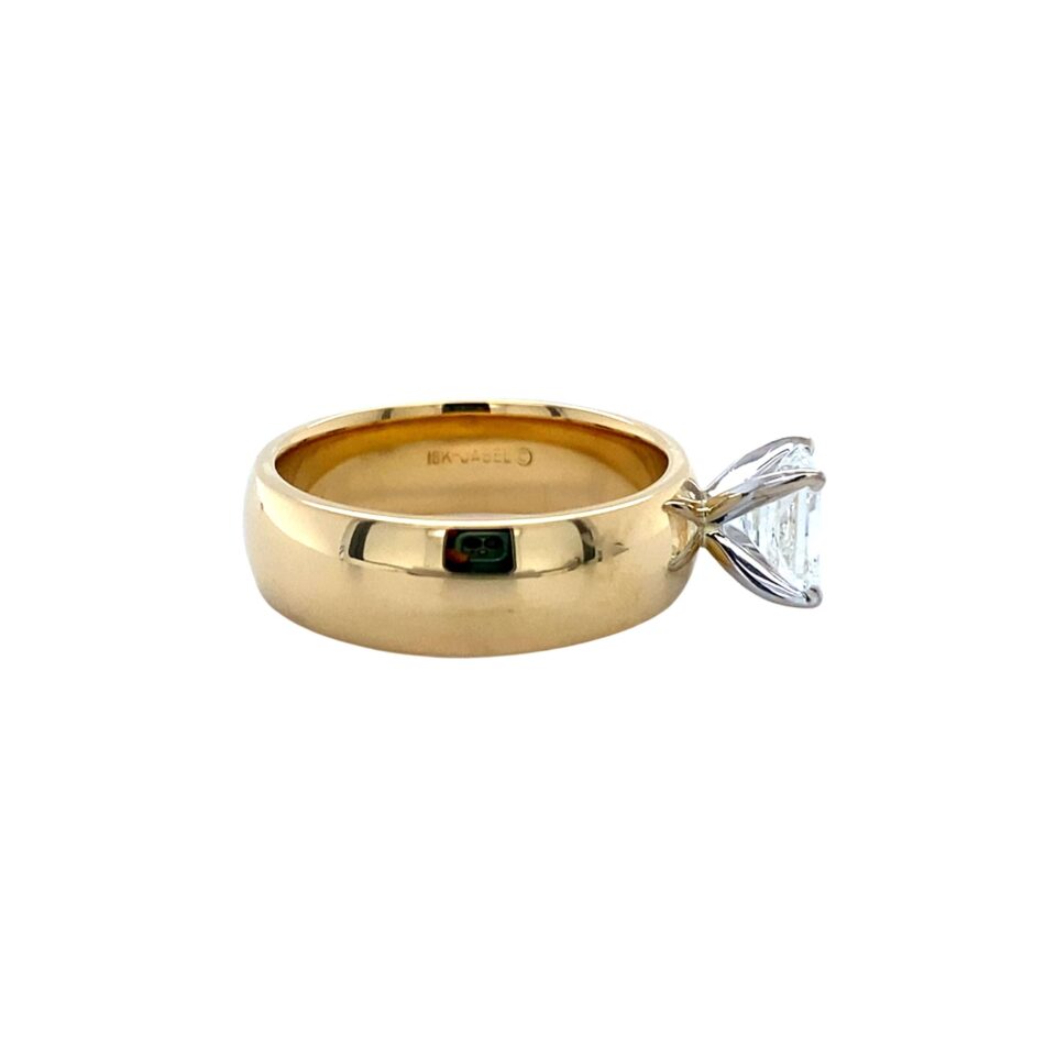 18K Gold .75ct Radiant Diamond Solitaire Ring - Image 5