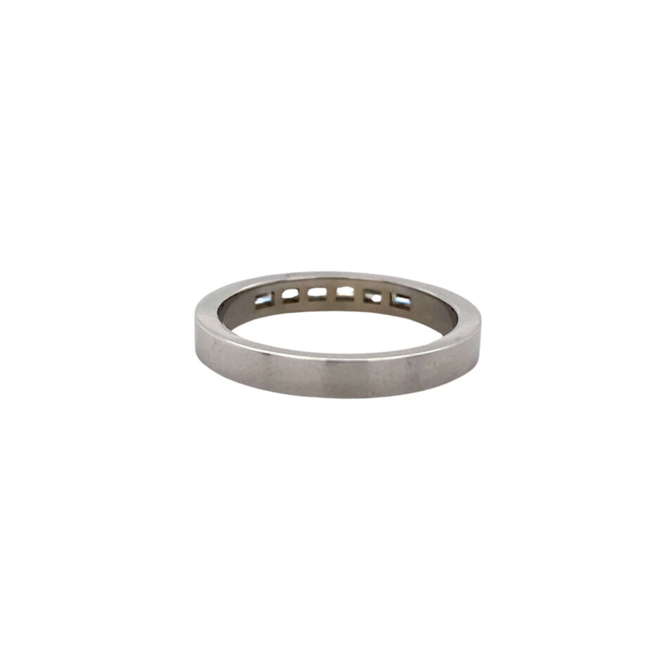 14K White Gold .14ctw Baguette Diamond Band - Image 4