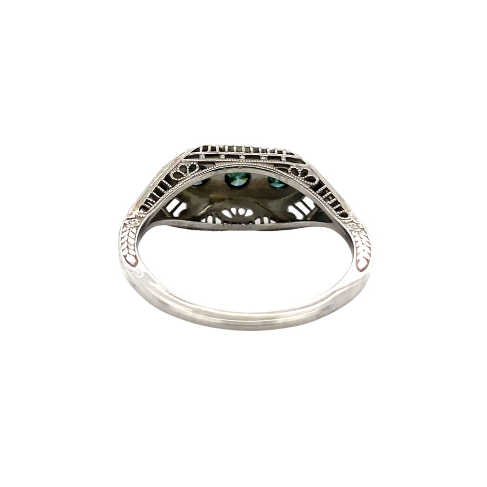 18K White Gold Three-Stone Green Diamond Ring - Image 4